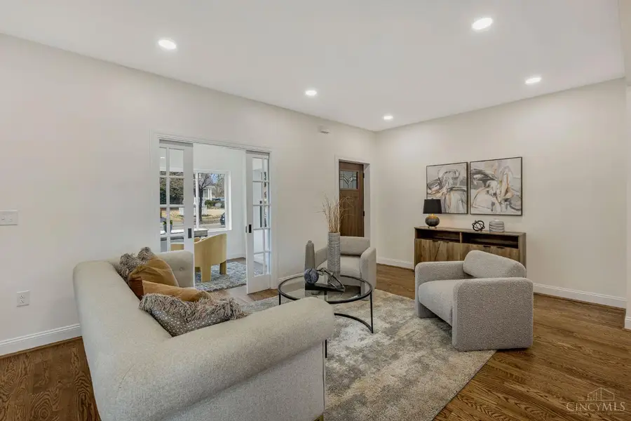 25 Euclid Avenue, Wyoming, OH 45215 - #3