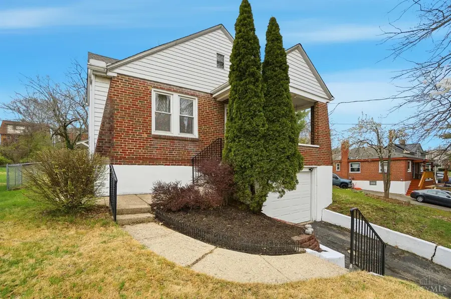 6523 Coleridge Avenue, Cincinnati, OH 45213 - #2