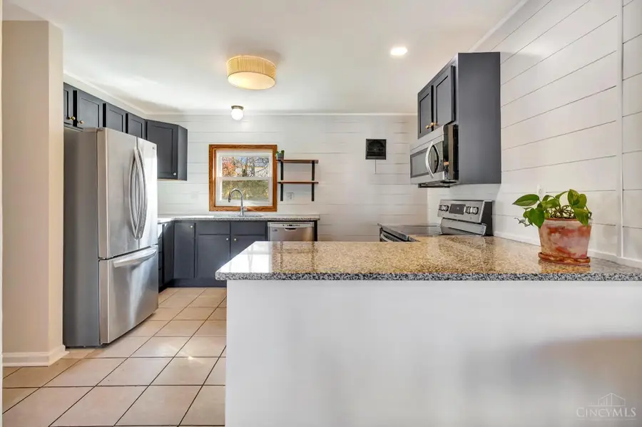 8175 Sunburst Drive, West Chester, OH 45241 - #2