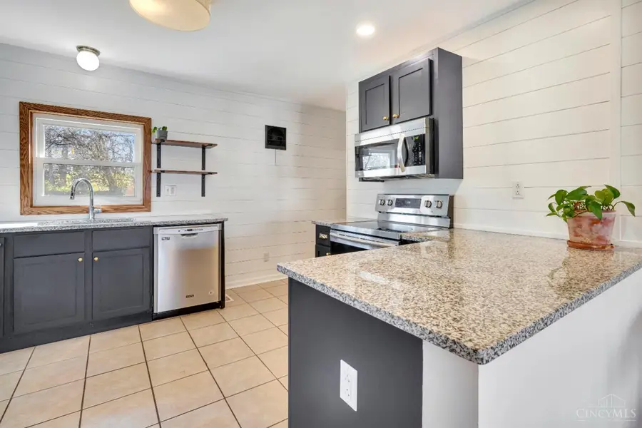 8175 Sunburst Drive, West Chester, OH 45241 - #3