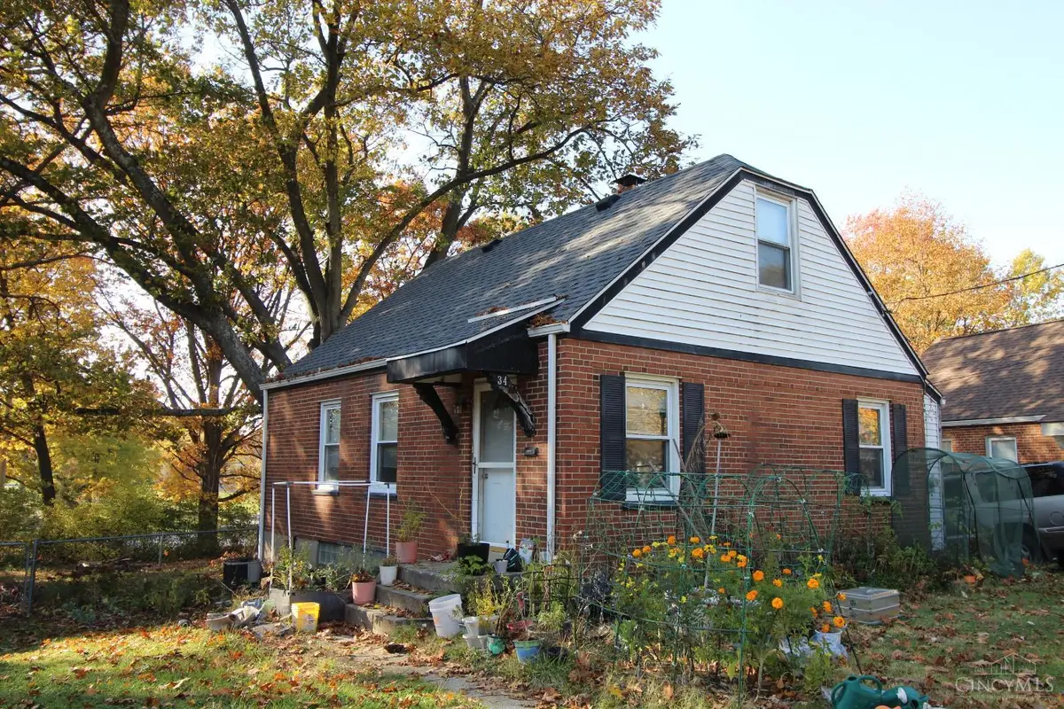 34 Gambier Circle, Greenhills, OH 45218 - #1