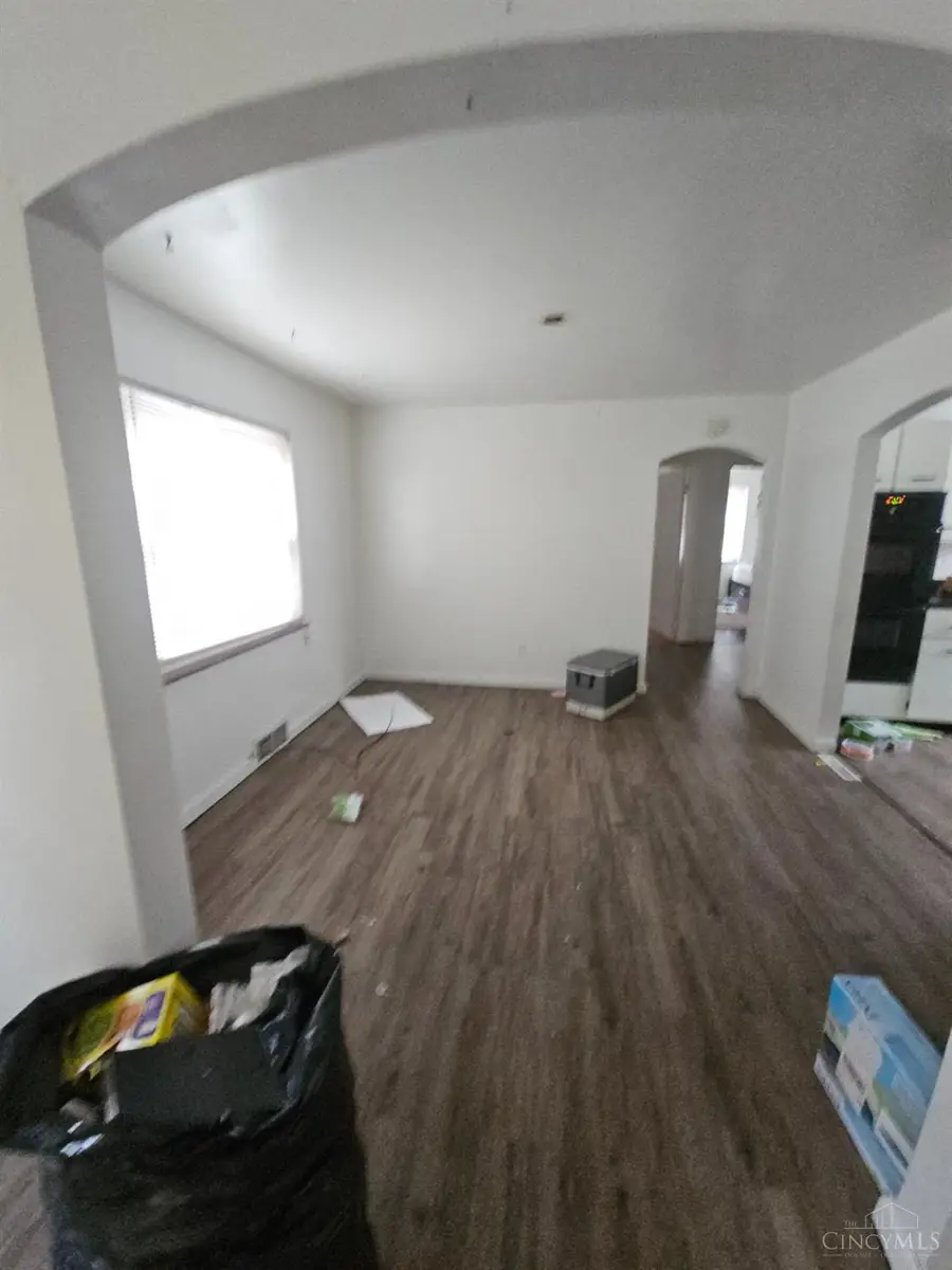 2734 Lawndale Avenue, Cincinnati, OH 45212 - #2