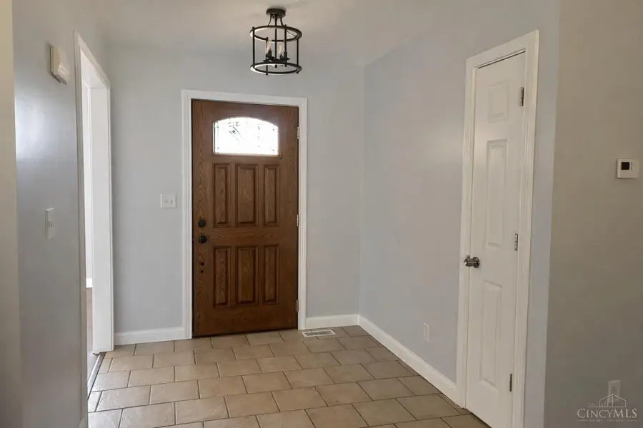 141 Vaughn Avenue, Hillsboro, OH 45133 - #2