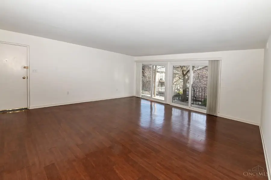 3065 Alpine Terrace #10A, Cincinnati, OH 45208 - #3