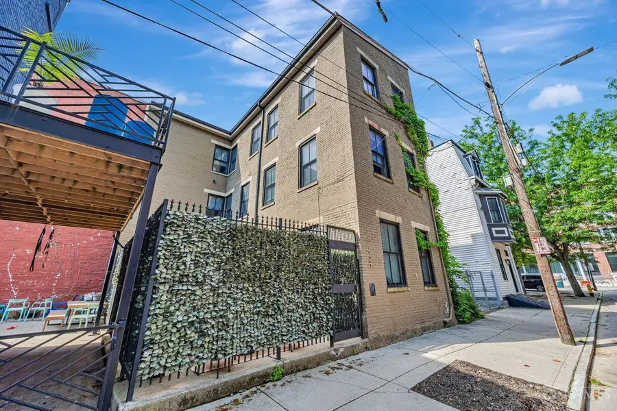121 Green Street, Cincinnati, OH 45202 - #2
