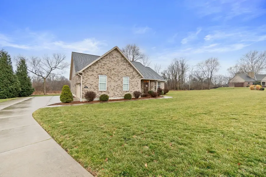 553 Marions Way, Pierce, OH 45255 - #3