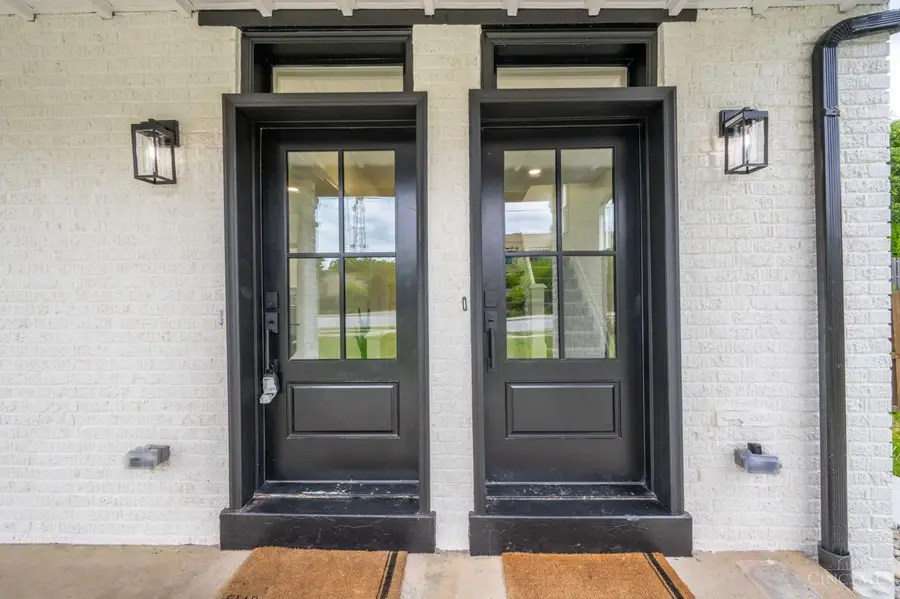 817 Hawthorne Avenue #A, Cincinnati, OH 45205 - #3