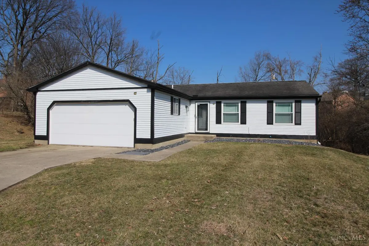 4 Kensington Drive, Hamilton, OH 45013 - #1