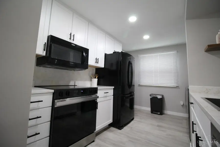 4 Kensington Drive, Hamilton, OH 45013 - #3