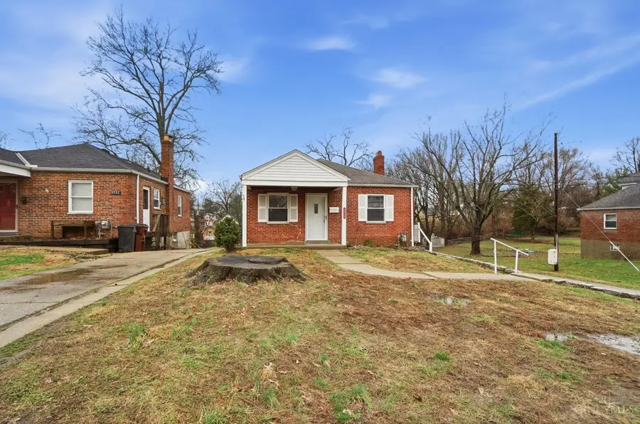 3935 Carrie Avenue, Cheviot, OH 45211 - #2