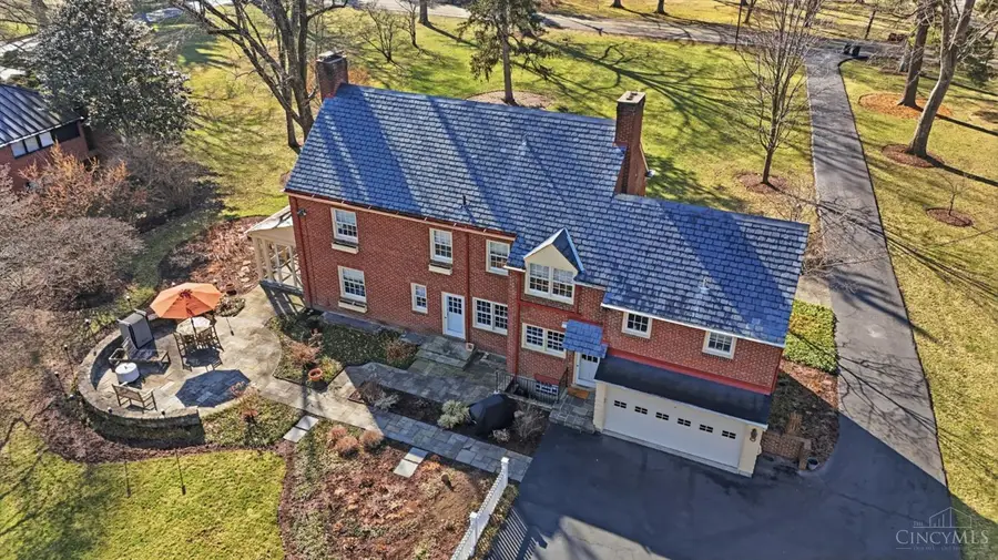 2606 Section Road, Amberley, OH 45237 - #2