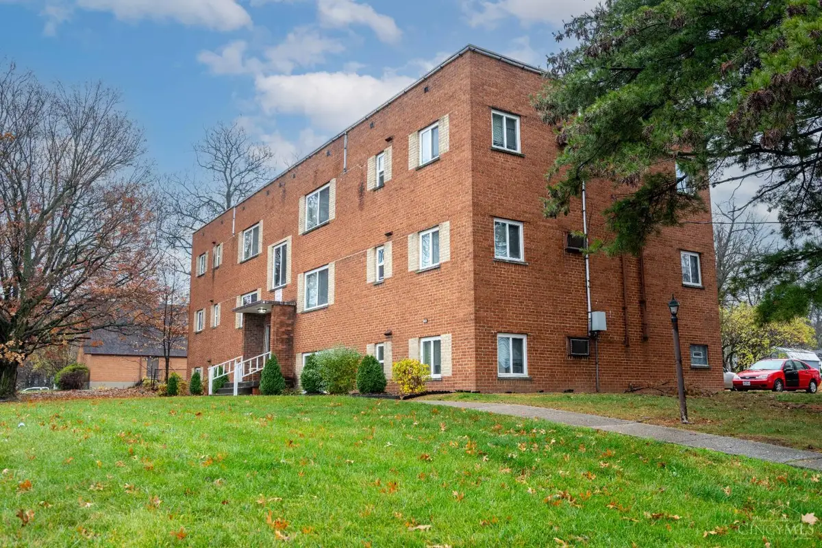 1165 W Galbraith Road, Cincinnati, OH 45231 - #1