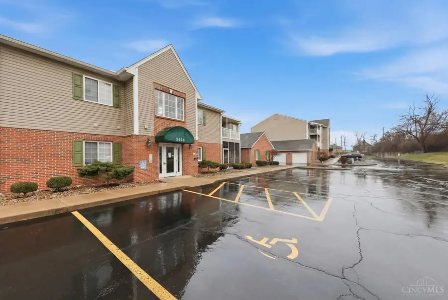 3414 North Bend Road #8, Monfort Heights, OH 45239 - #2