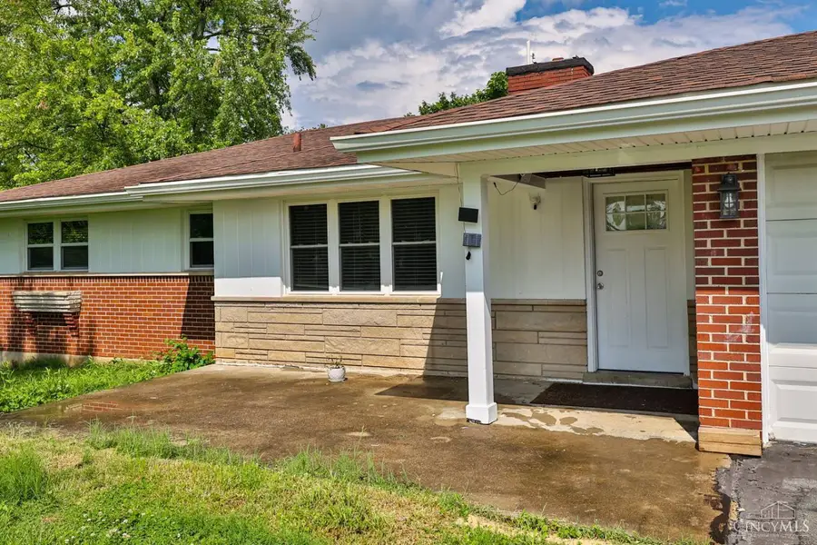 8698 Cox Road, West Chester, OH 45069 - #2