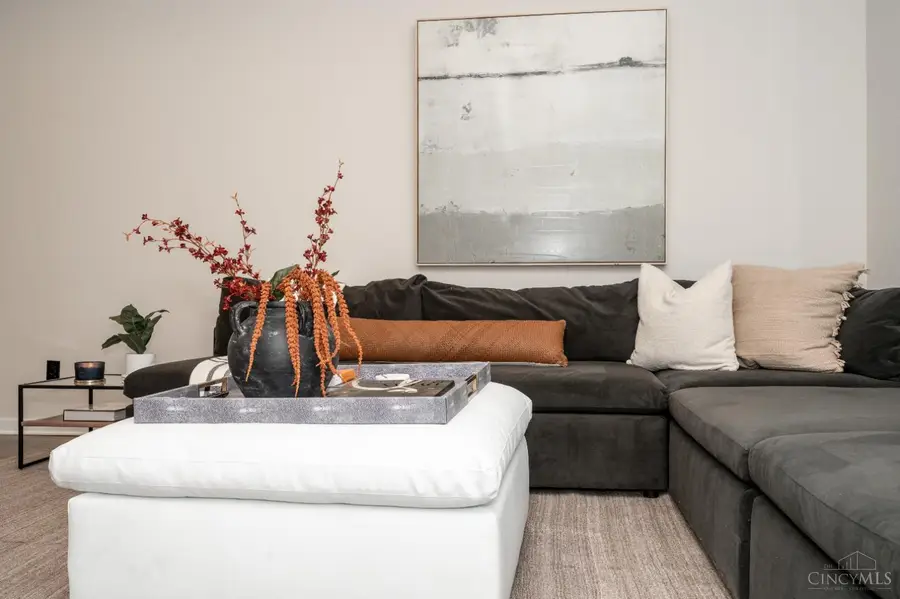 419 E Thirteenth Street, Cincinnati, OH 45202 - #3