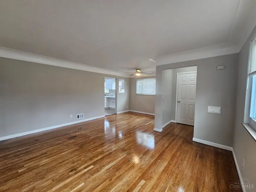 1055 Hempstead Drive, Finneytown, OH 45231 - #3