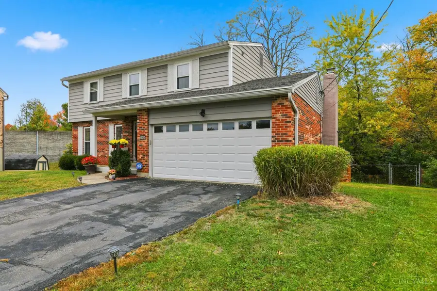 1006 Hearthstone Drive, Finneytown, OH 45231 - #2