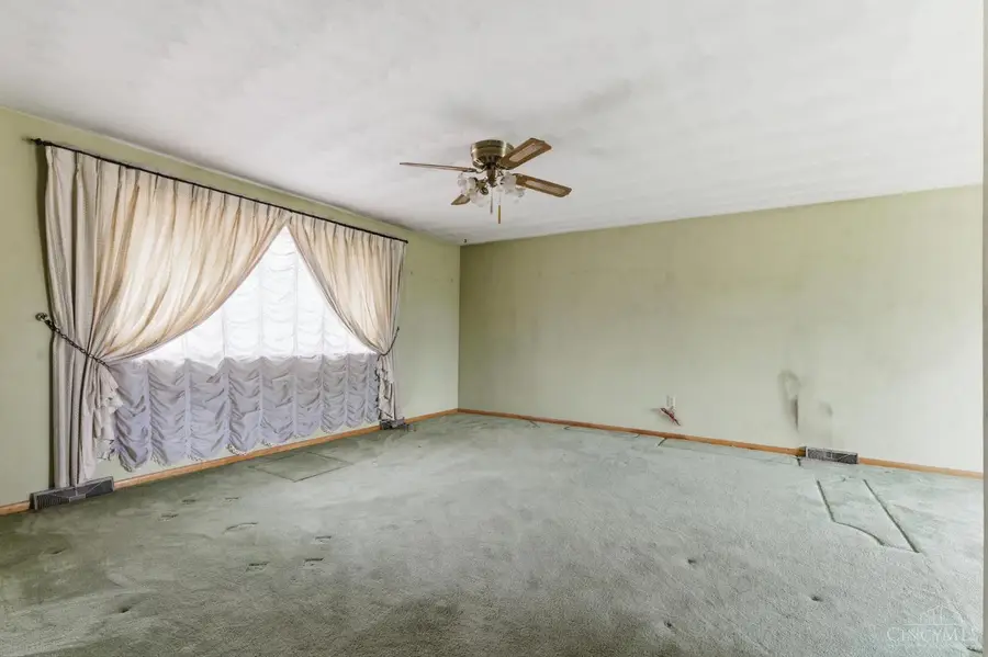 1021 Bermuda Drive, Miamisburg, OH 45342 - #2