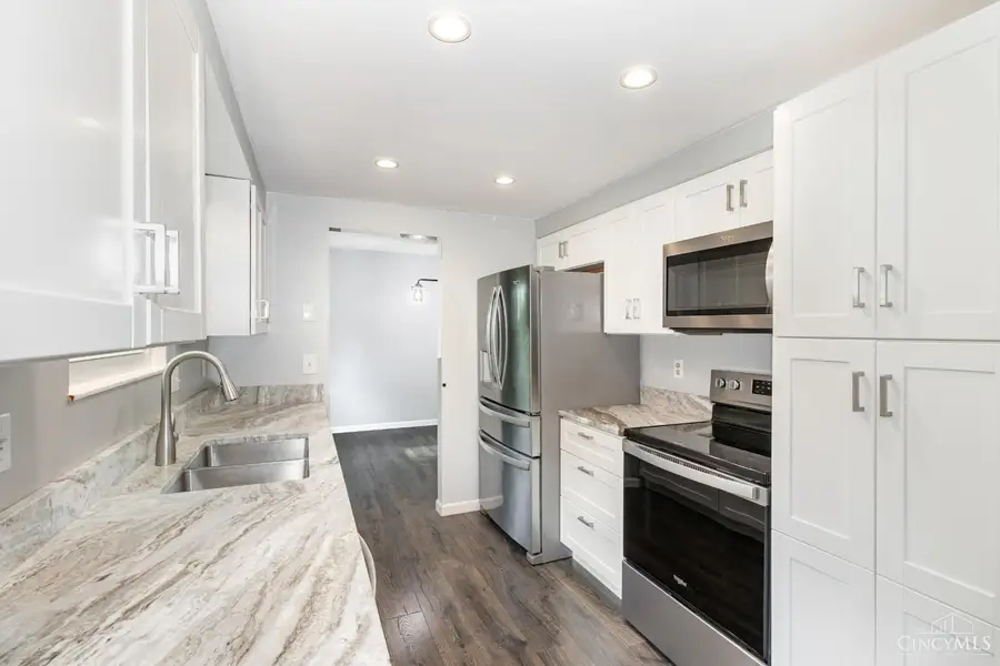 4904 Riverwatch Drive, Delhi Hills, OH 45238 - #2