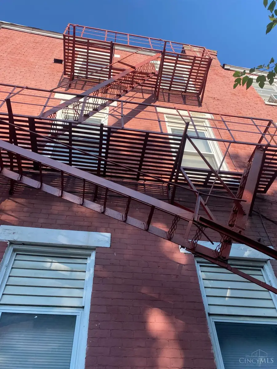 3424 Kensington Place, Cincinnati, OH 45205 - #2