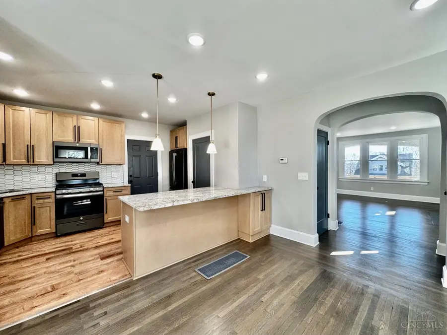 2266 Buxton Avenue, Norwood, OH 45212 - #3