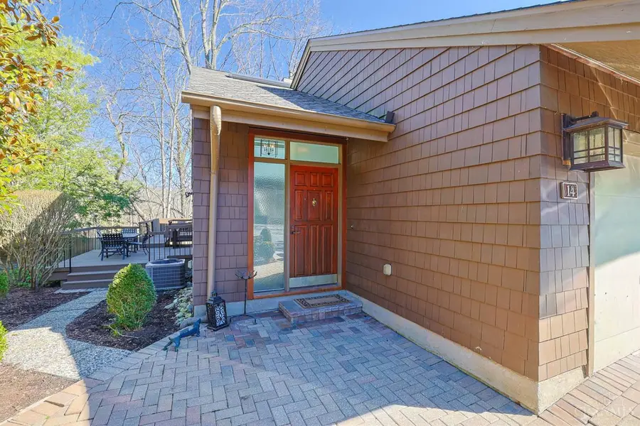14 Spring Knoll Drive, Mariemont, OH 45227 - #2