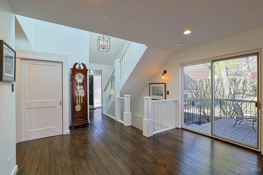 14 Spring Knoll Drive, Mariemont, OH 45227 - #3