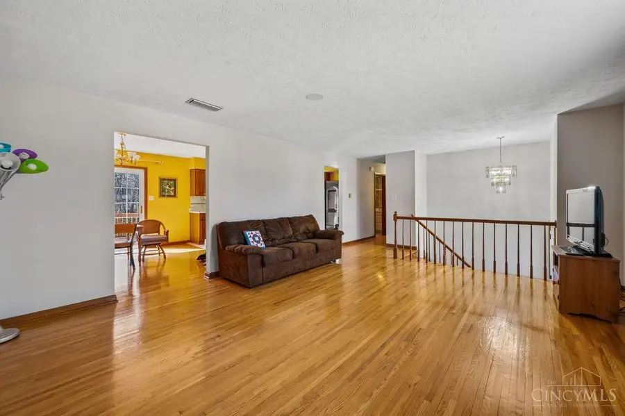 812 Victoria Drive, Franklin, OH 45005 - #3