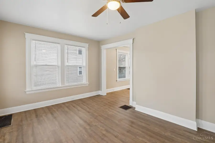 607 Hawthorne Avenue, Cincinnati, OH 45205 - #2