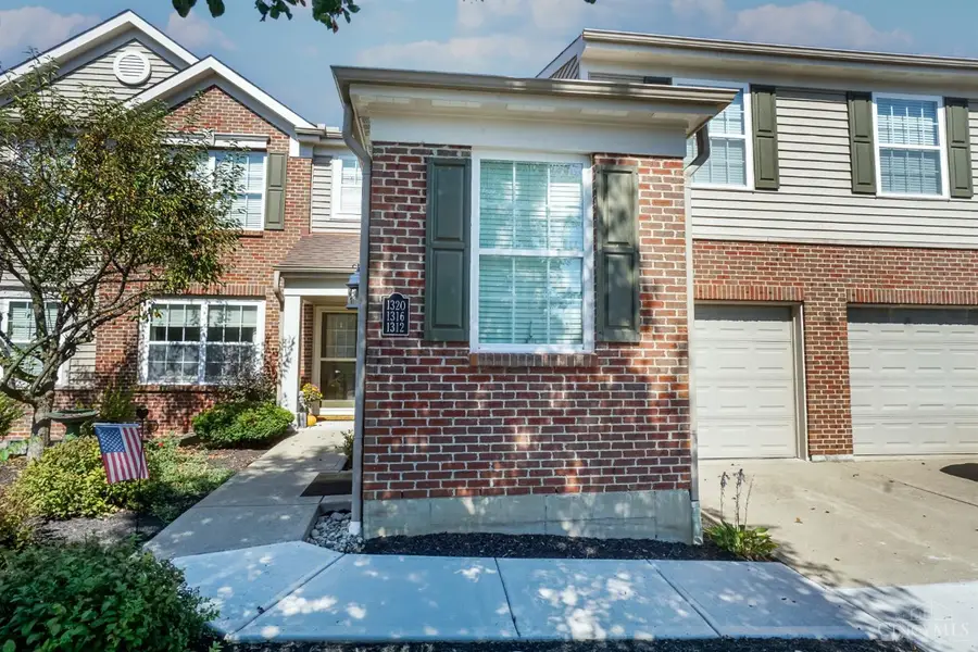 1320 Shadowood Trail, Warren, OH 45039 - #2