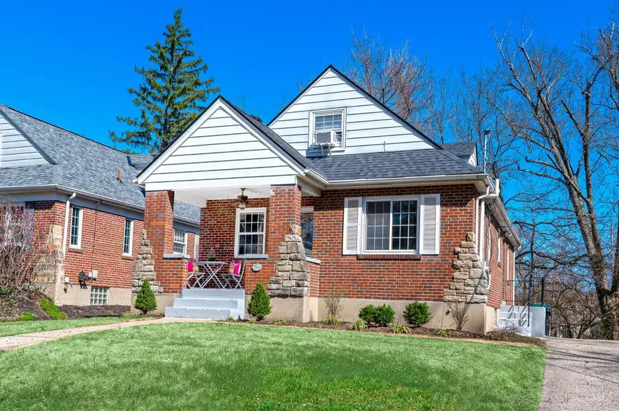 2560 Ridgeland Place, Cincinnati, OH 45212 - #2