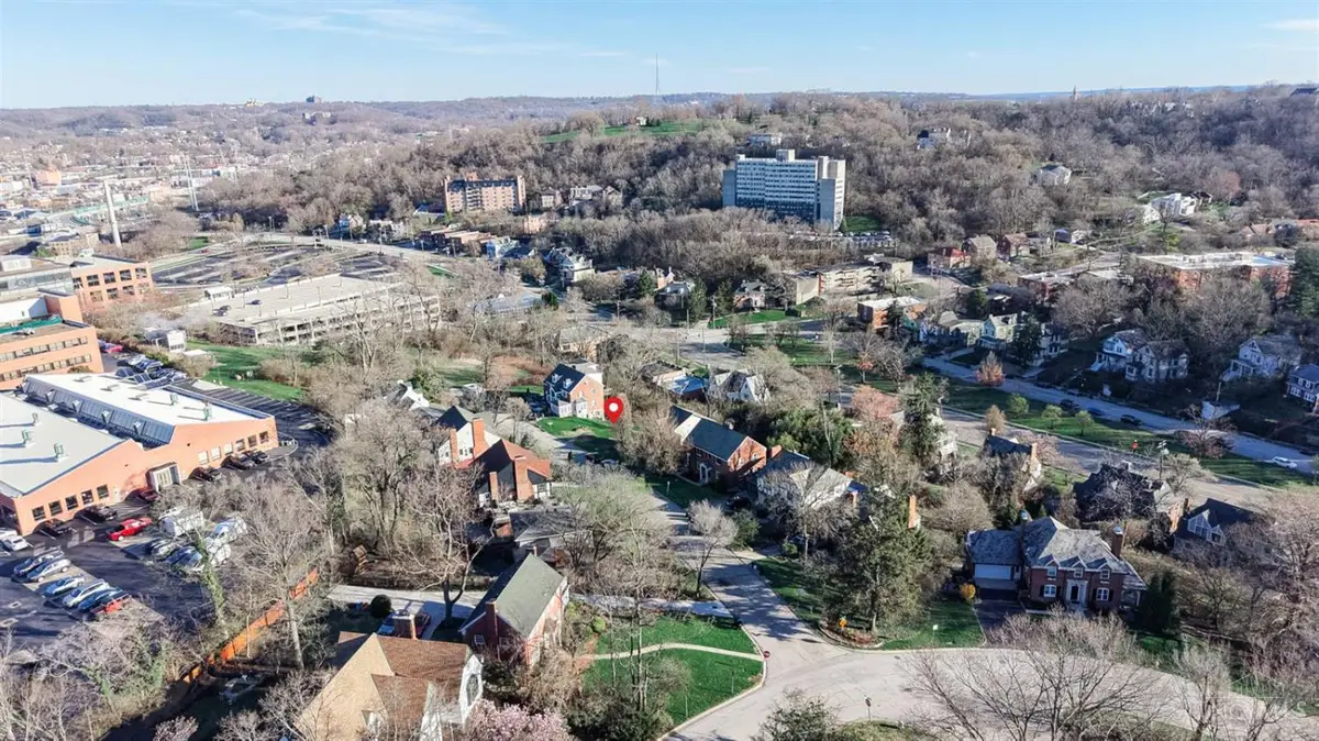 880 Clifton Crest Terrace, Cincinnati, OH 45220 - #1