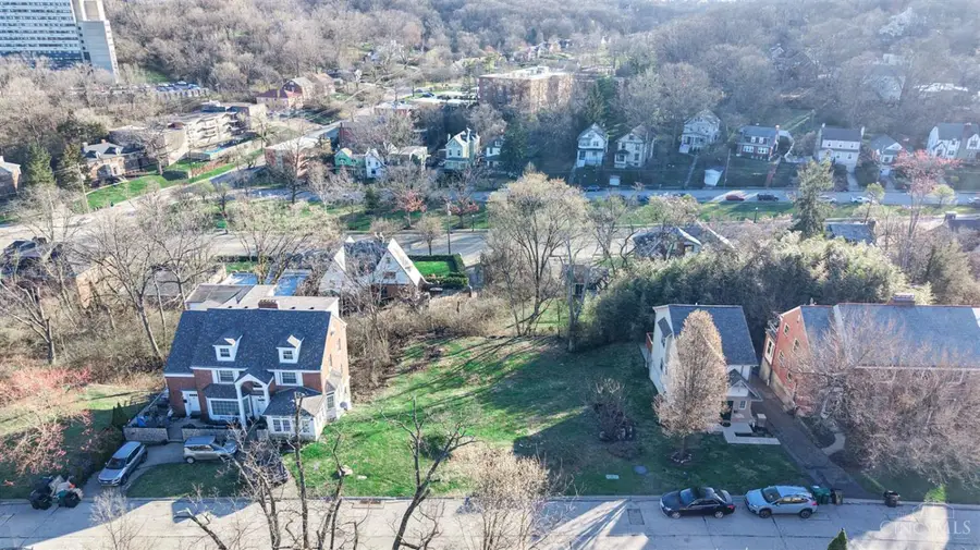 880 Clifton Crest Terrace, Cincinnati, OH 45220 - #2