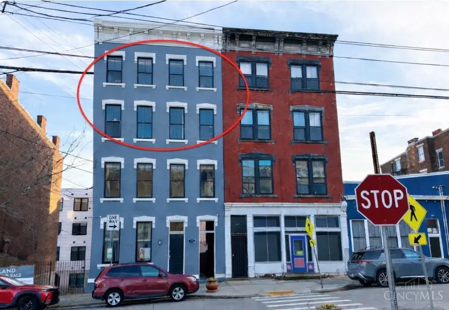 551 E Thirteenth Street #3, Cincinnati, OH 45202 - #2