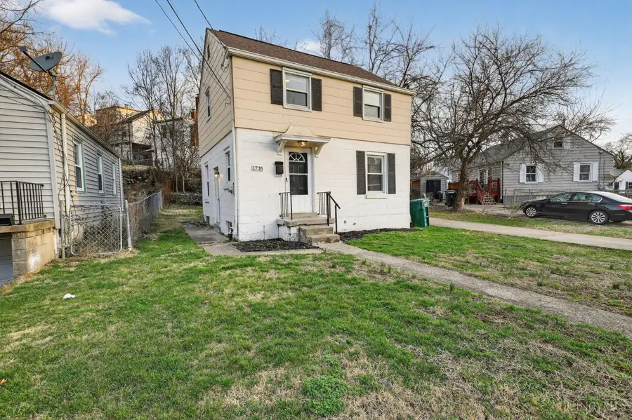 1735 Ashbrook Drive, Cincinnati, OH 45238 - #3