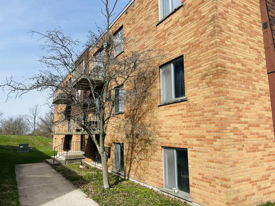 5617 Cheviot Road, Green, OH 45247 - #2