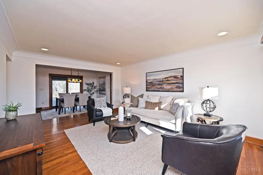 9485 Wynnecrest Drive, Blue Ash, OH 45242 - #3