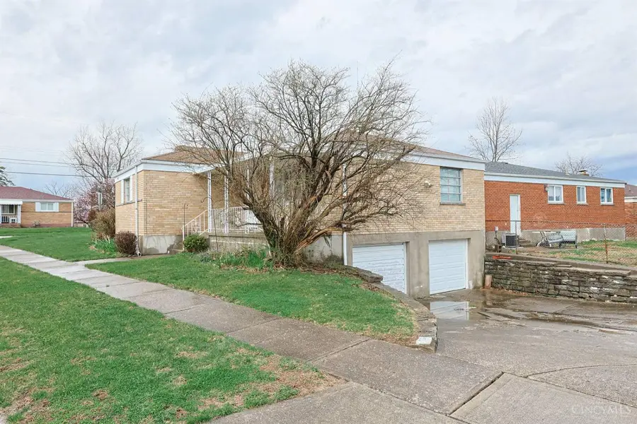 5360 Carefree Court, Cincinnati, OH 45238 - #2