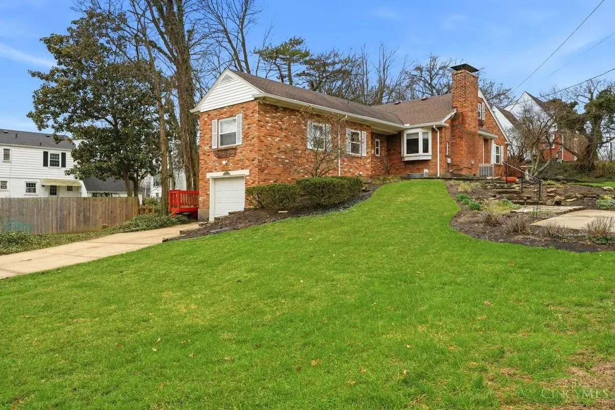 7027 Glenellyn Drive, Sycamore, OH 45236 - #1