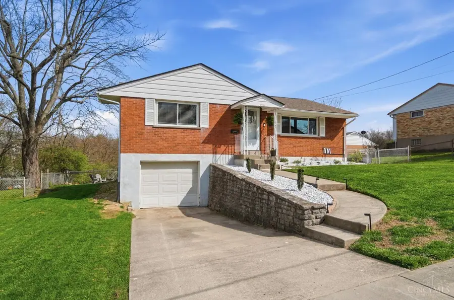 3916 Ridgecombe Drive, Green, OH 45248 - #2