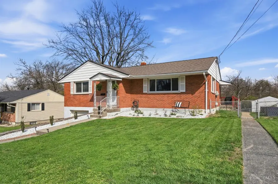 3916 Ridgecombe Drive, Green, OH 45248 - #3