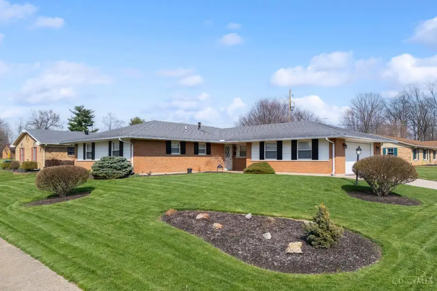 408 Mayfair Drive, Wilmington, OH 45177 - #2