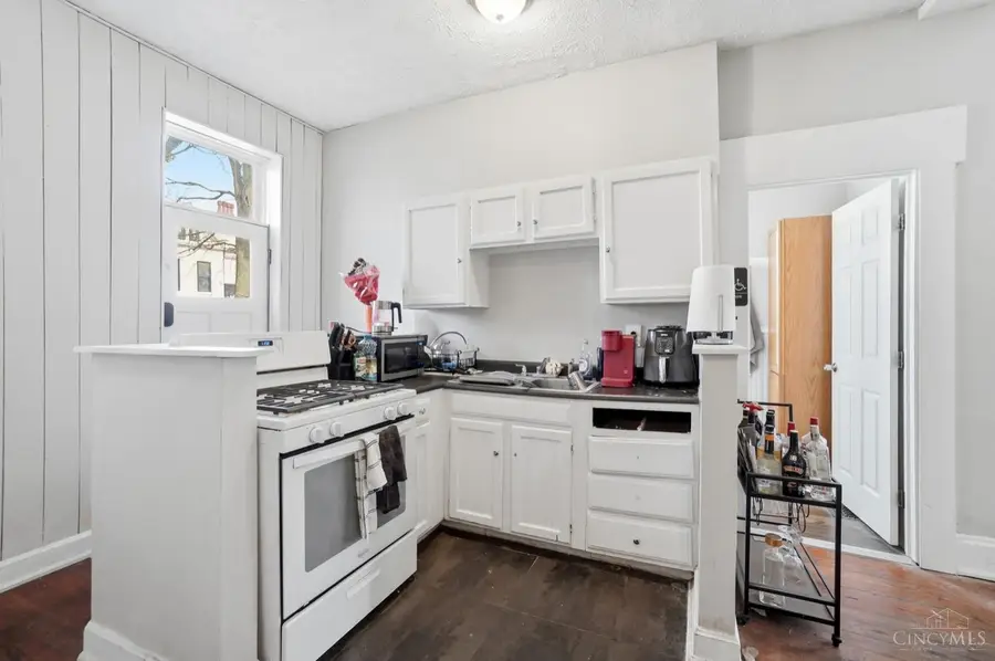 46 Graham Street, Cincinnati, OH 45219 - #3