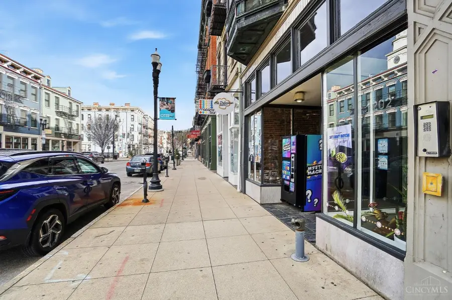1202 Main Street #16, Cincinnati, OH 45202 - #3