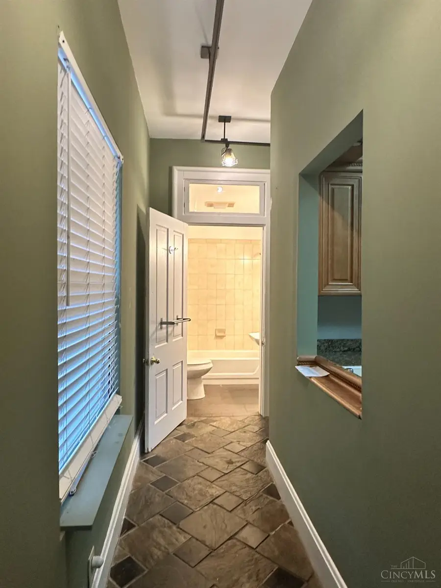 6700 Madison Road, Cincinnati, OH 45227 - #2