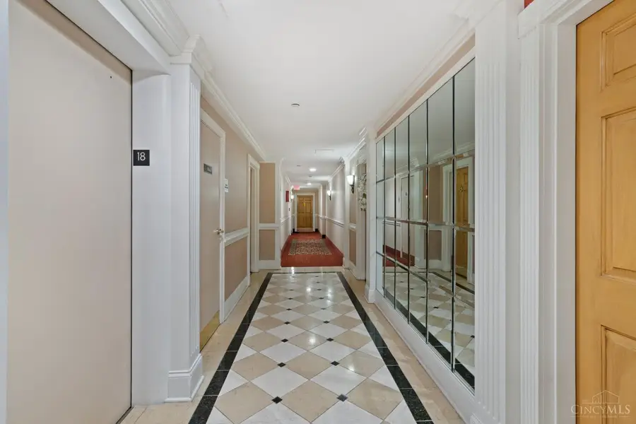 2200 Victory Parkway #1806, Cincinnati, OH 45206 - #3