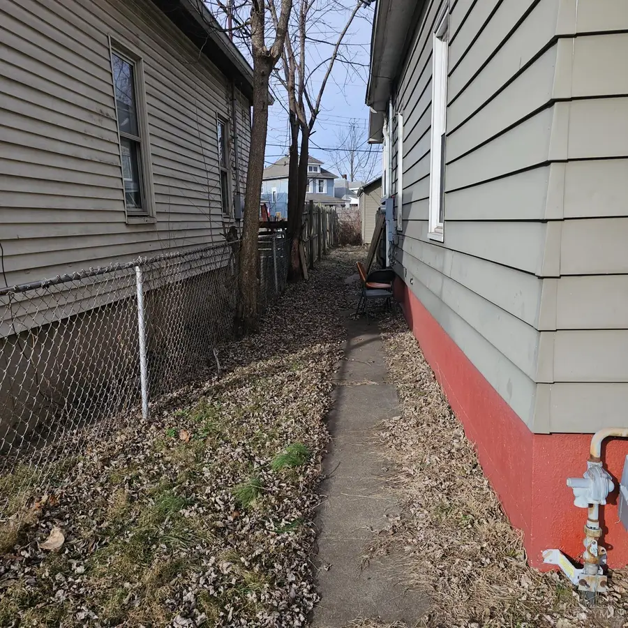 2207 Crescent Boulevard, Middletown, OH 45042 - #3