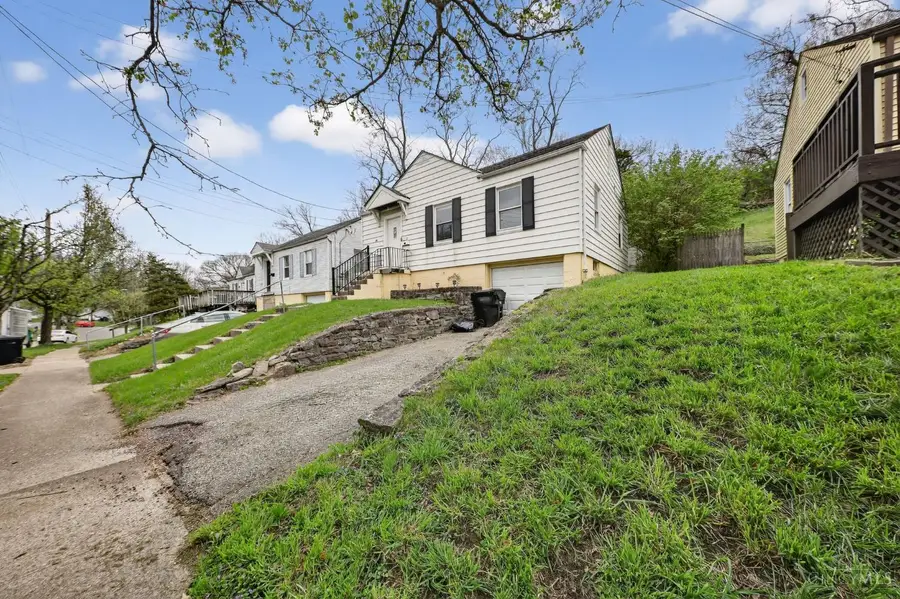 1778 Ashbrook Drive, Cincinnati, OH 45238 - #2