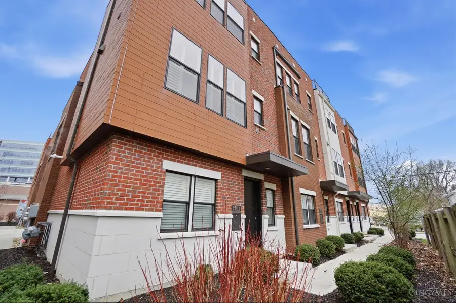 2711 Hyde Park Avenue #C, Cincinnati, OH 45209 - #2