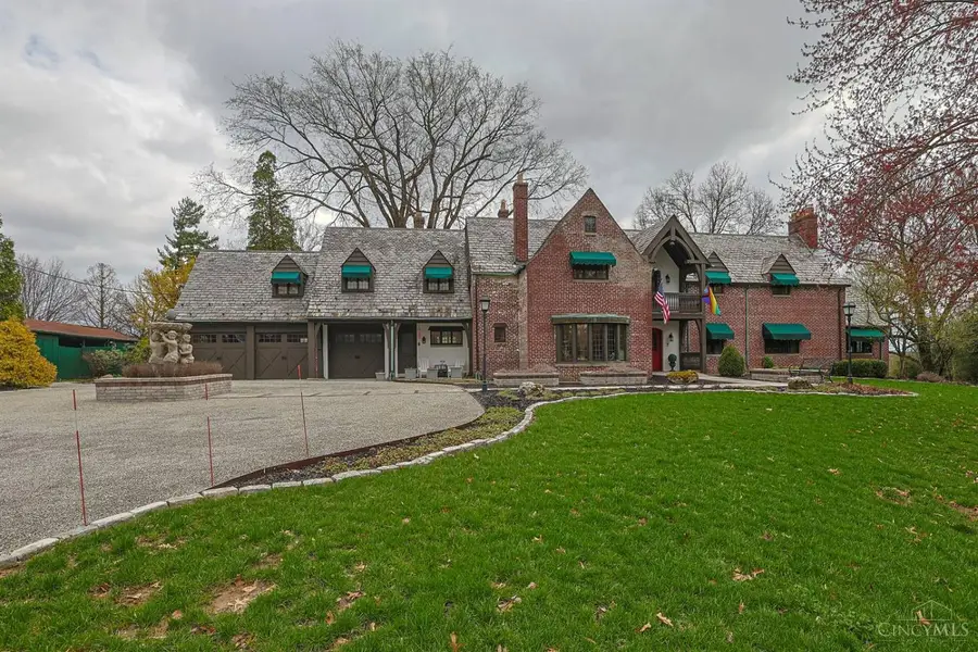 206 Hilltop Lane, Wyoming, OH 45215 - #2